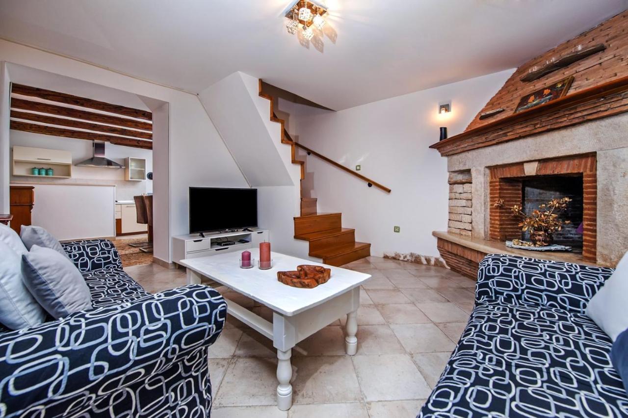 רוביני Holiday Apartment Daria 20 מראה חיצוני תמונה