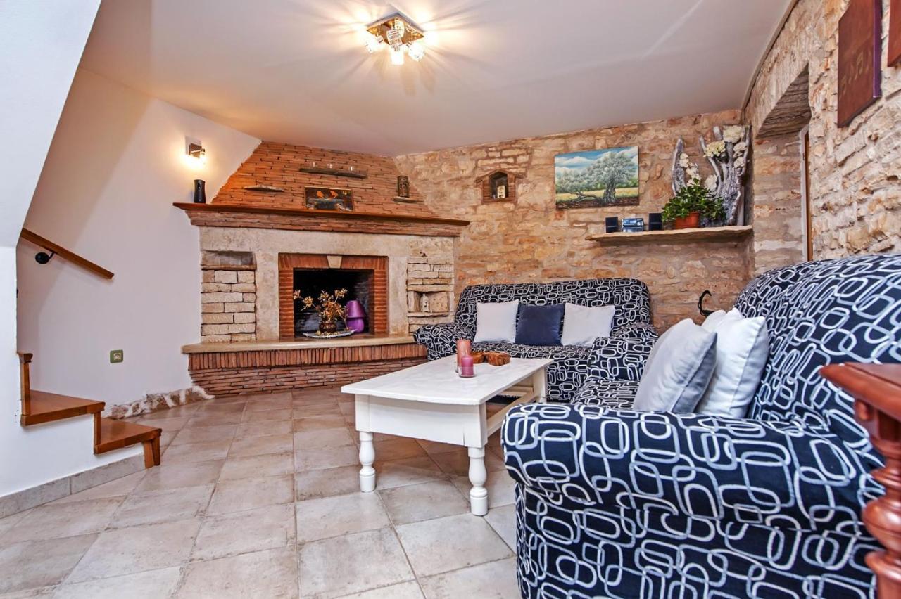 רוביני Holiday Apartment Daria 20 מראה חיצוני תמונה
