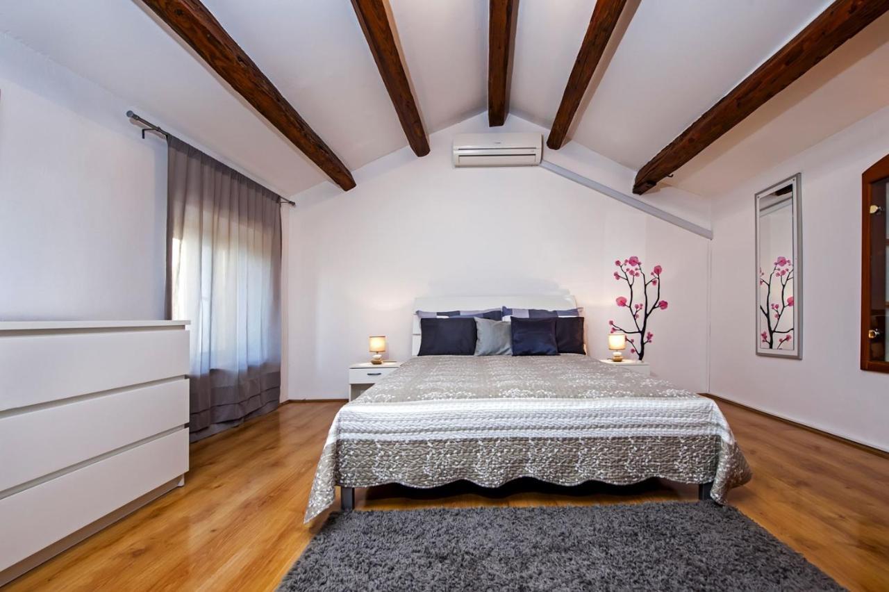 רוביני Holiday Apartment Daria 20 מראה חיצוני תמונה